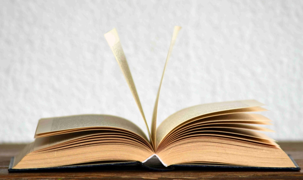 Як красиво підписати книгу на пам’ять