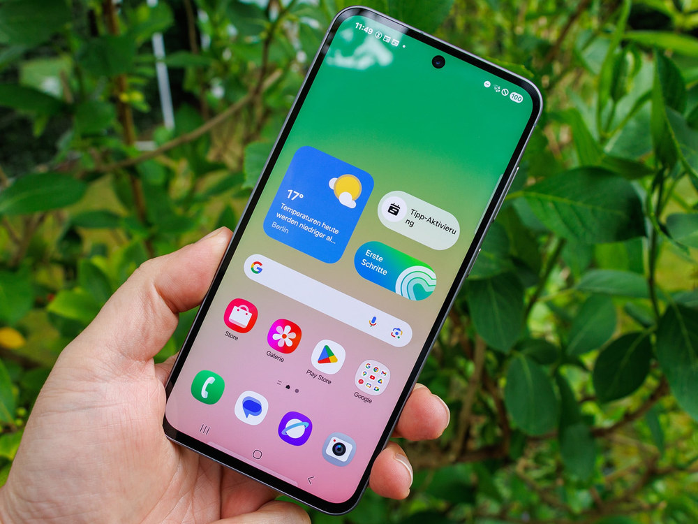 Galaxy A56 — смартфон для тих, хто багато знімає і дивиться